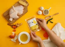 OOND: Healthy ready-to-drink chicken soup "Oond" has protein, low calories, easy to drink, warms the stomach.